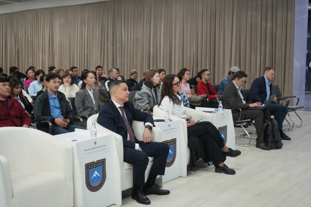 Қаржылық сауаттылықтың жаңа буыны: әл-Фараби атындағы ҚазҰУ-да инвестициялар, банк қызметтері және алаяқтықтан қорғану мәселелері талқыланды