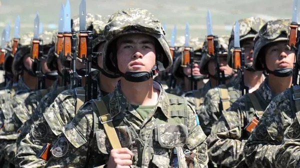 Қыздың зорлық-зомбылық оргазмының секс-порно видеосы